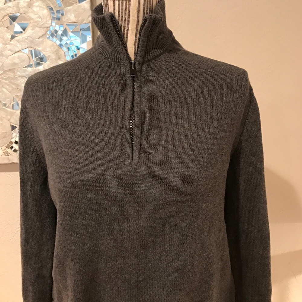 Gap Men's Zip Down Pull Over - image 2