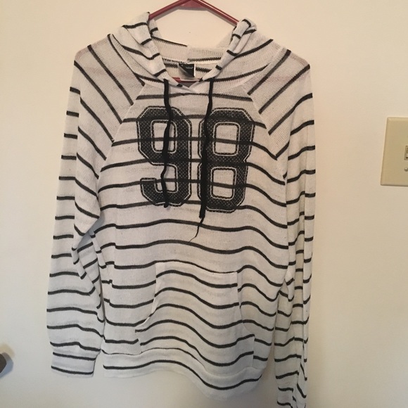 Knitted pullover. Great condition. Worn once. - Picture 1 of 3