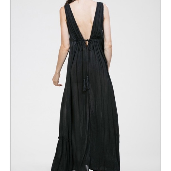Black Plunge Flowy Maxi Dress - Picture 2 of 7