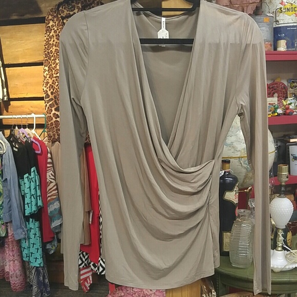 TRENDING GO TO TOP/SH/cl - Picture 3 of 7