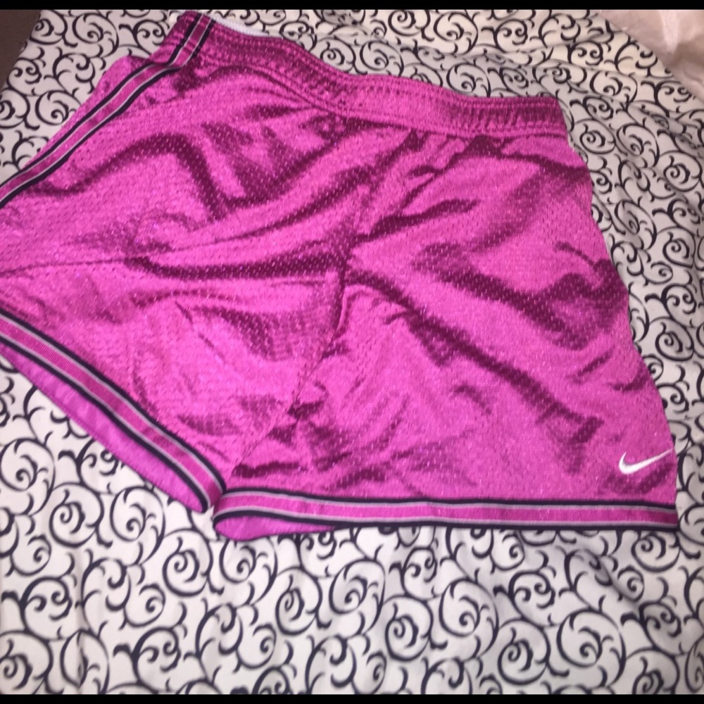 Nike Shorts Large
