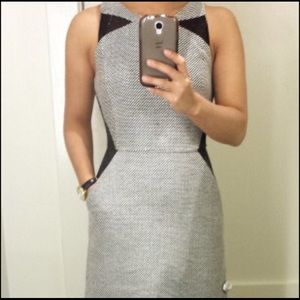 Banana Republic sleeveless shift dress