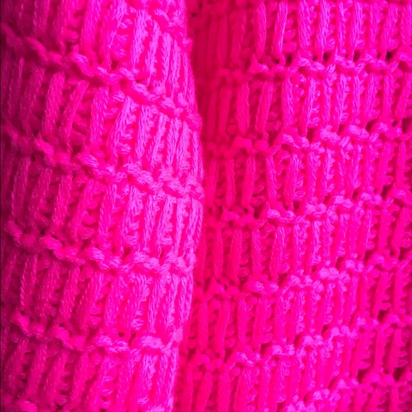 Forever 21 electric pink crop sweater - Picture 2 of 2