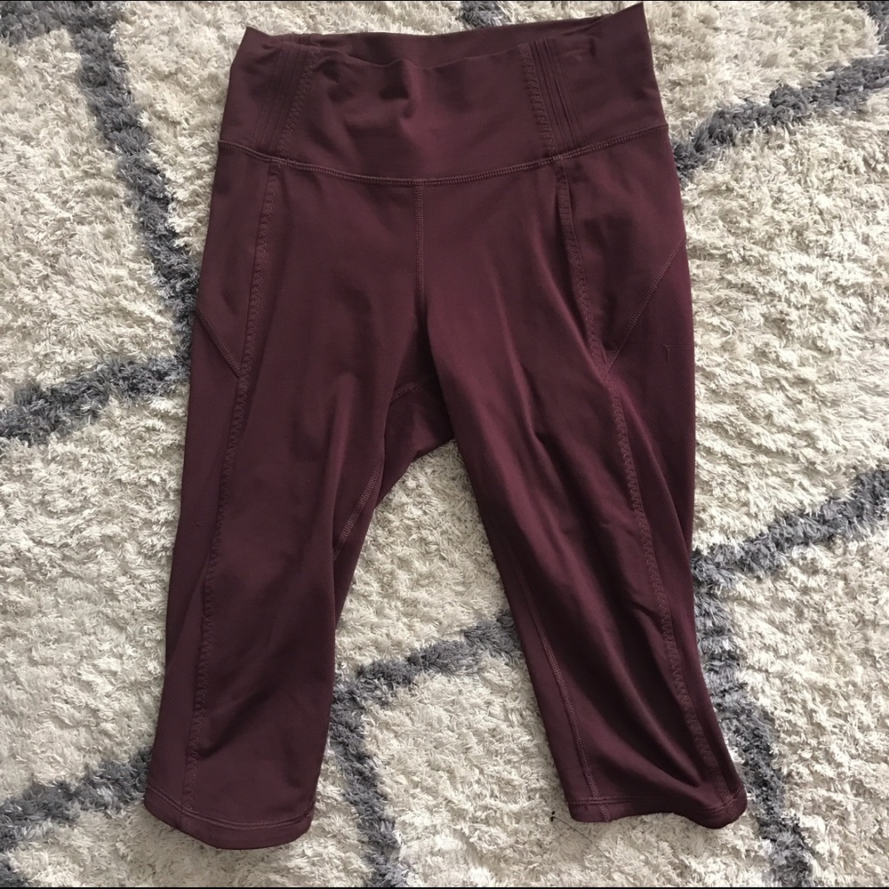 Lululemon crops