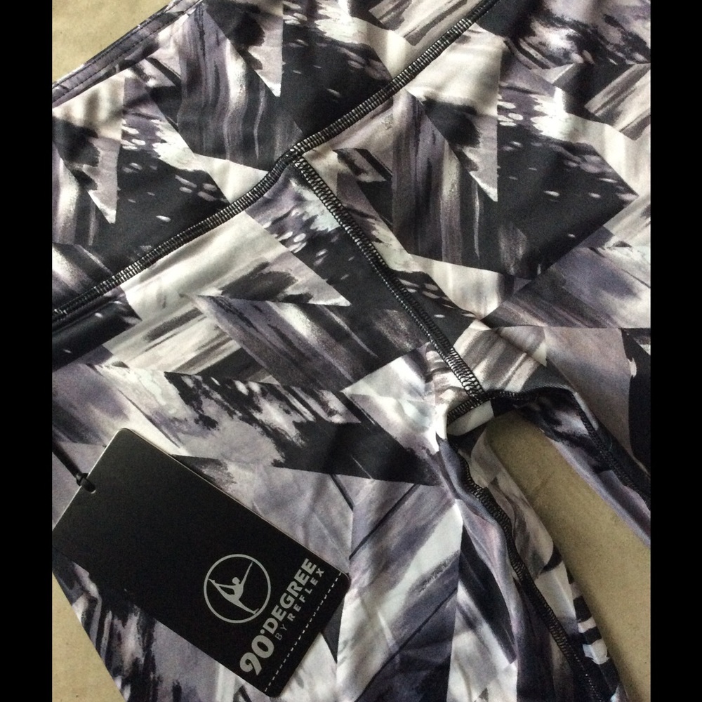 Yoga pants. Never worn. - Picture 3 of 4
