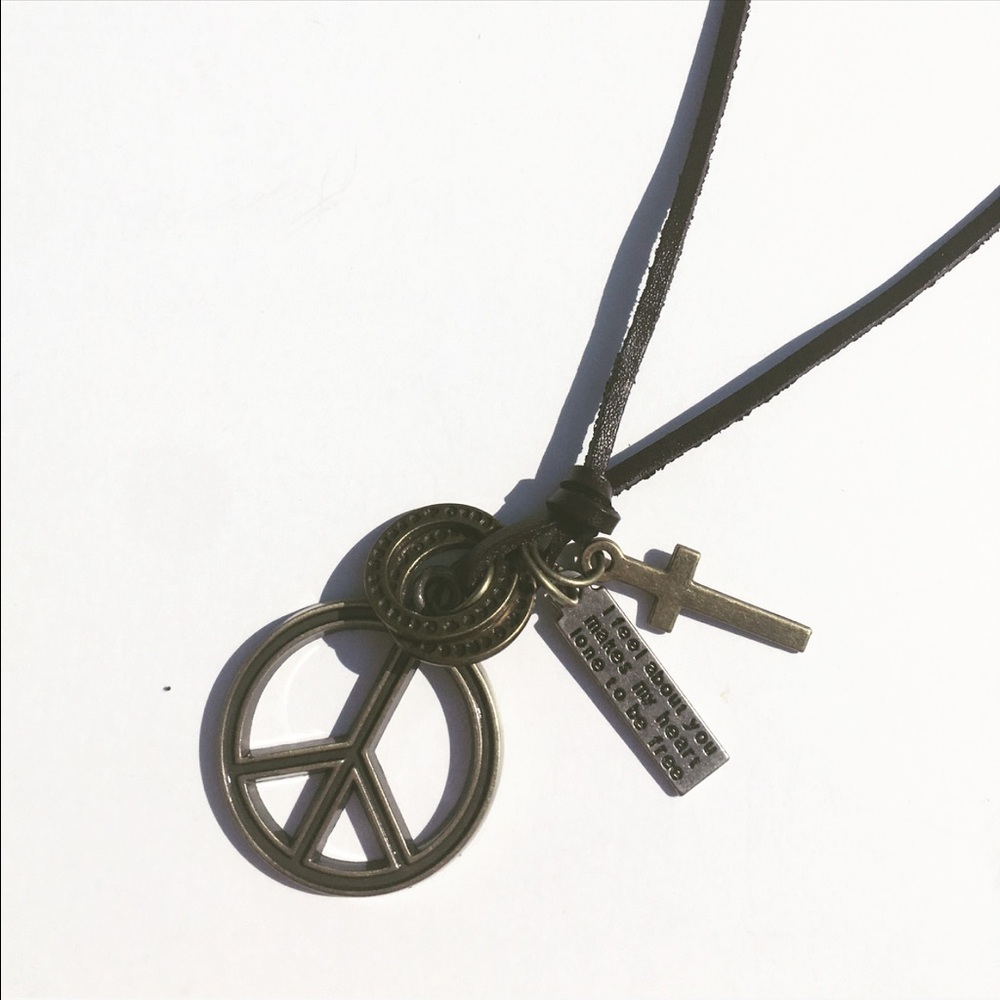 🆕Leather Adjustable Necklace Peace Sign Pendant