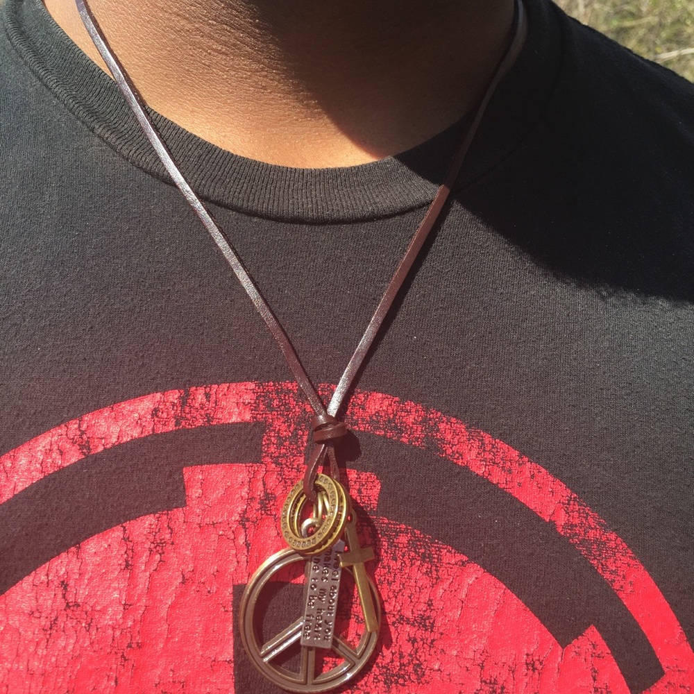 🆕Leather Adjustable Necklace Peace Sign Pendant - Picture 2 of 4