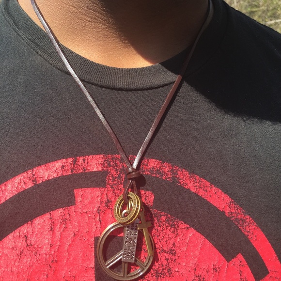 🆕Leather Adjustable Necklace Peace Sign Pendant - Picture 2 of 4