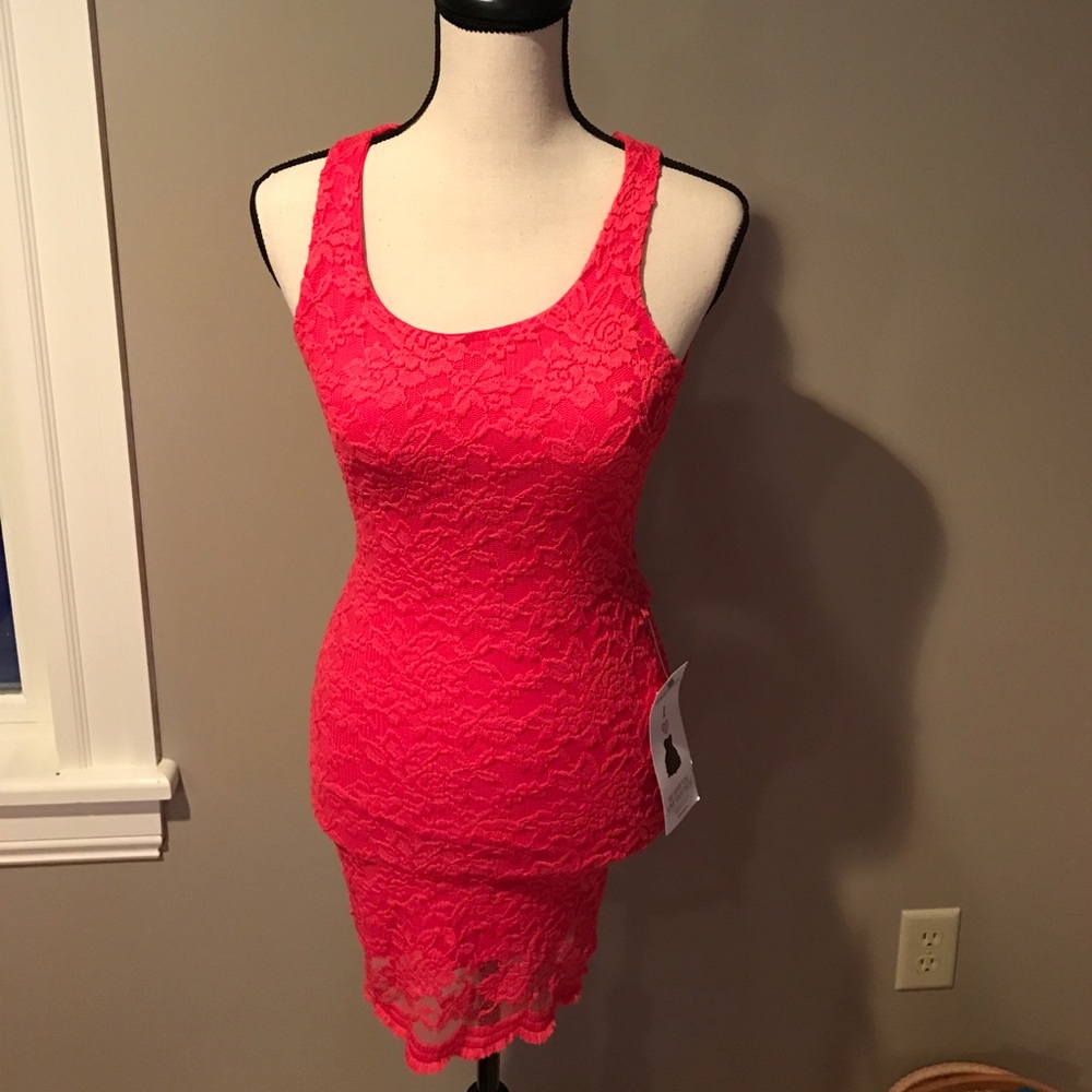 Beautiful lace backless dress