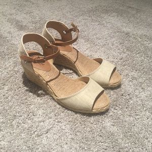 High heel shoes