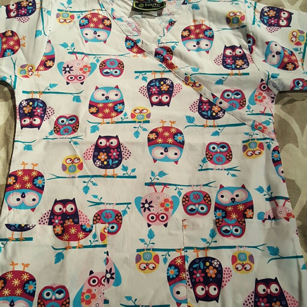 Owl scrub top