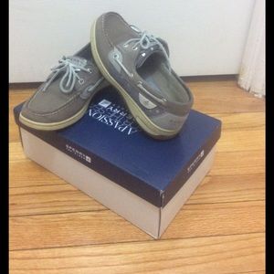Gray sperry top-sider boat shoes