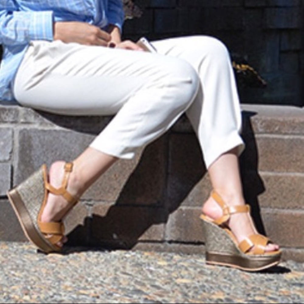 Tan PLATFORMS.  Start Spring with the right  - Picture 2 of 4