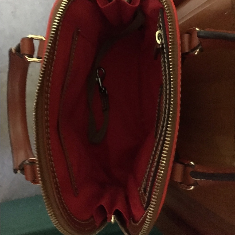 Dooney and bourke small orange handbag - Picture 2 of 3