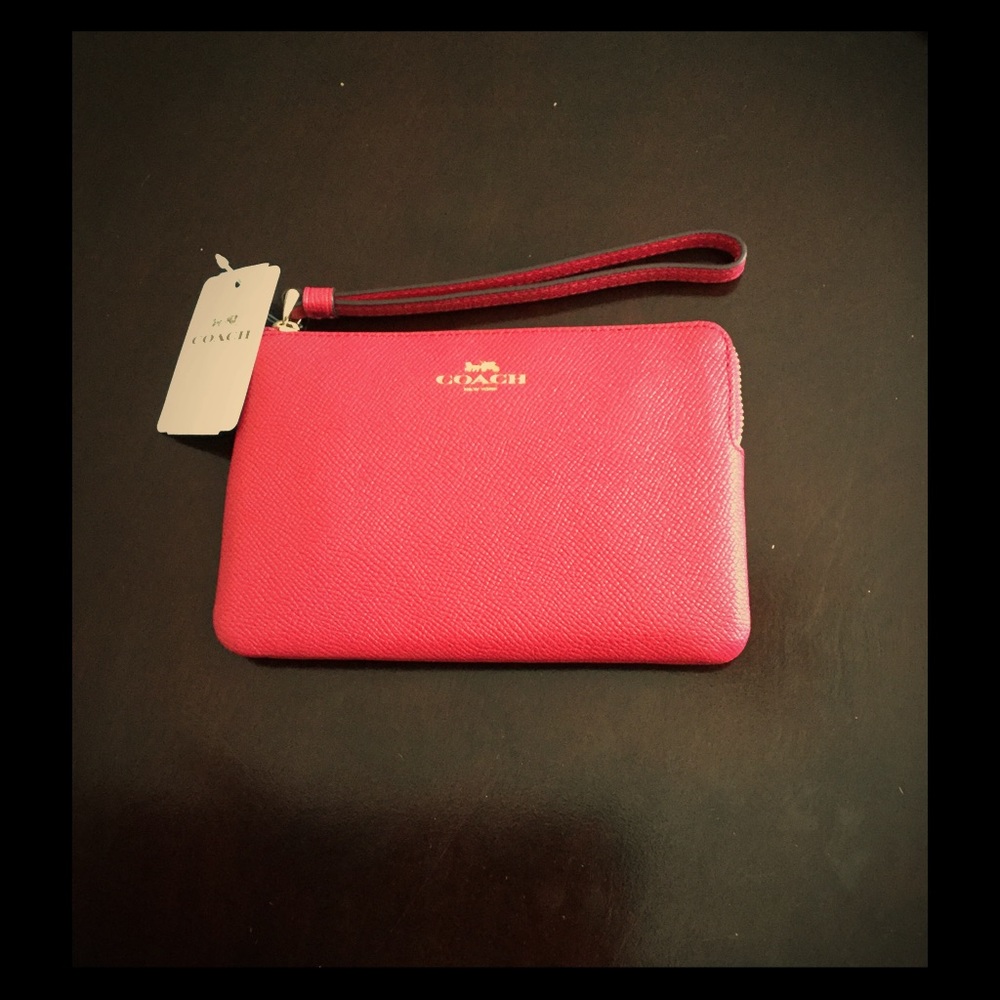 NWT Coach Leather Wristlet