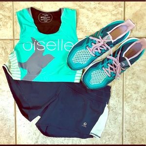 EASTER SALE 🐣 Oiselle Toolbelt Roga shorts sz 4.