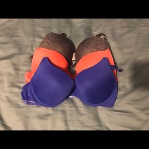 Jessica Simpson Bra's