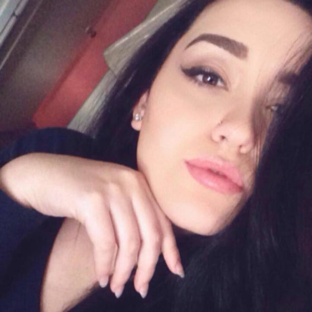 Meet your Posher, Sienna