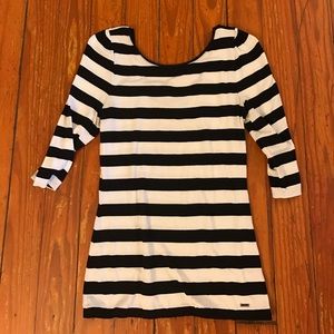 White House Black Market Tshirt
