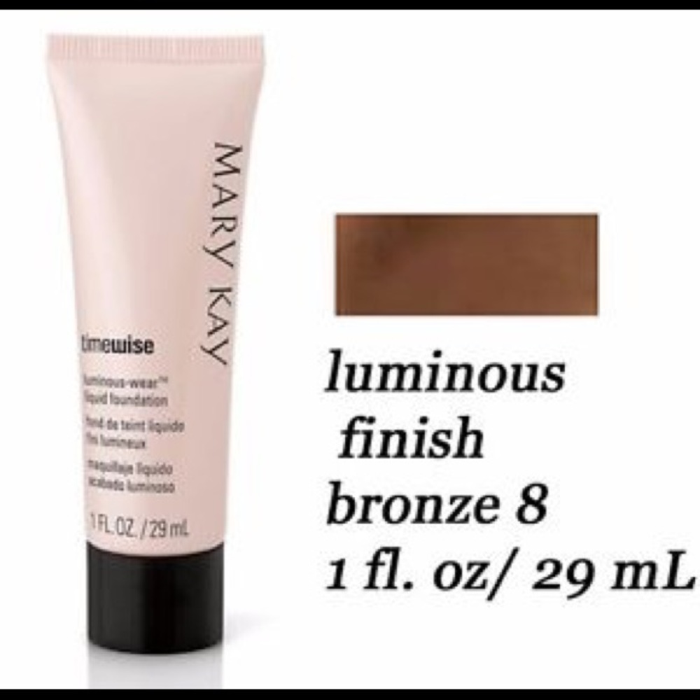 NWOT Luminous-wear liquid foundation Bronze 8