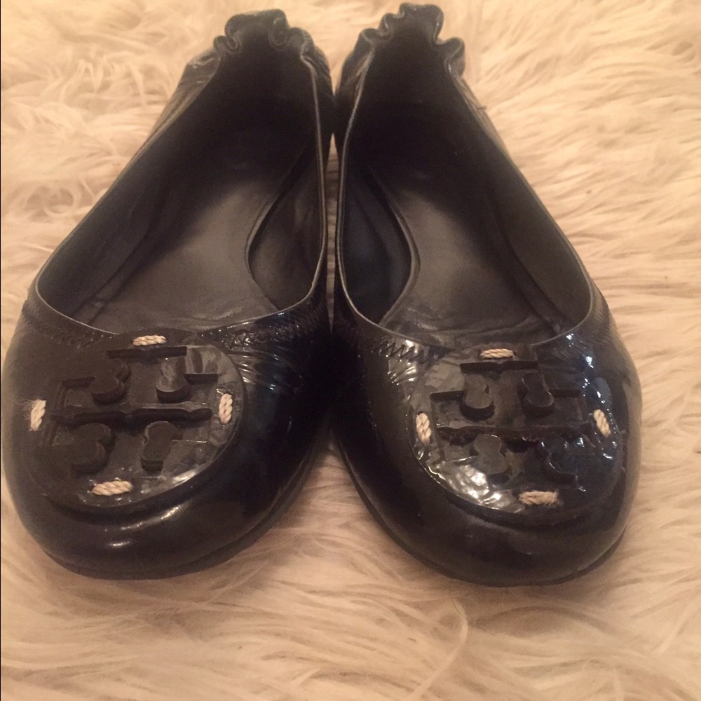 TORY BURCH REVA BLACK PATENT LEATHER FLATS