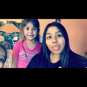 Meet your Posher, Kenia