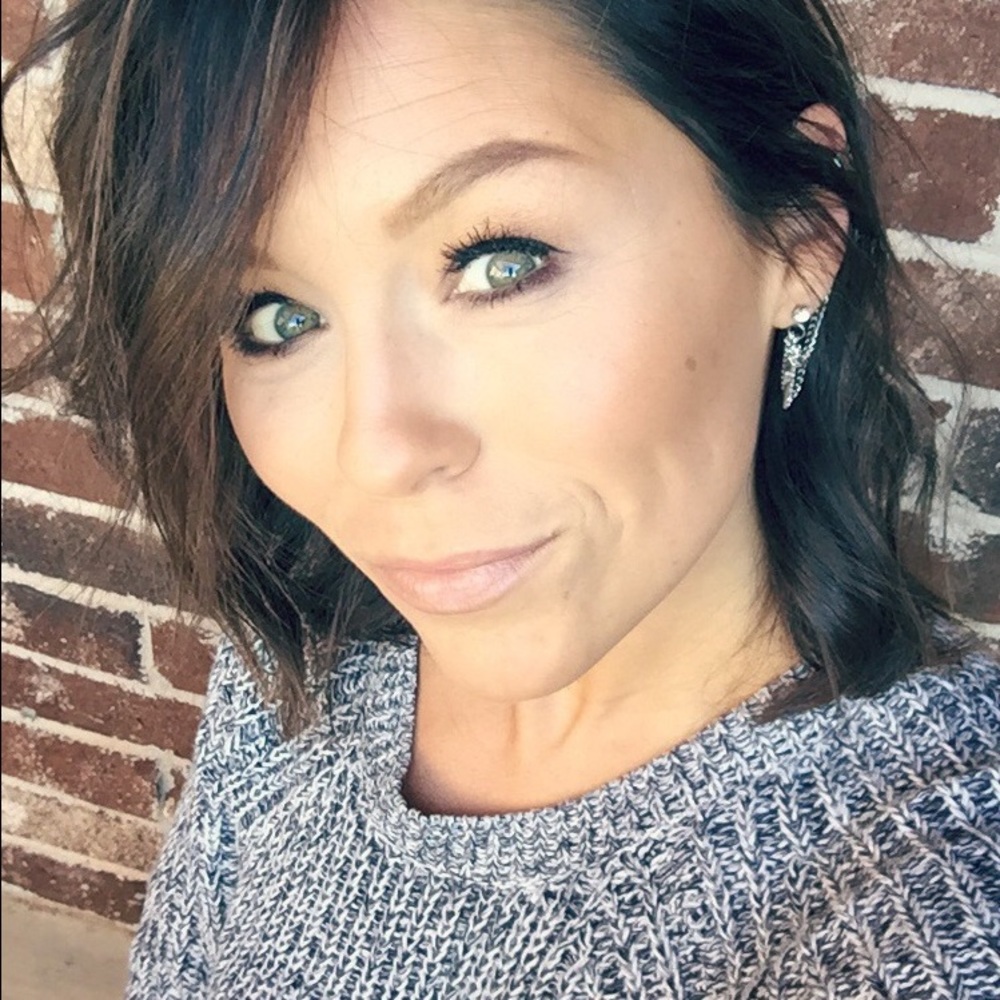 Meet your Posher, Kelli