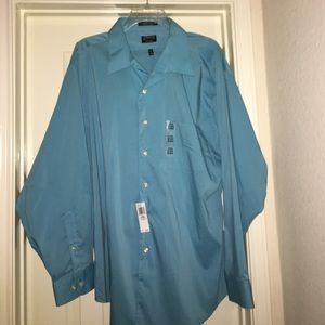 NWT!! Arrow long sleeve button down shirt.