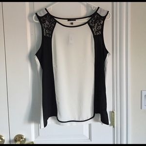 Limited Lace Colorblock Shirt