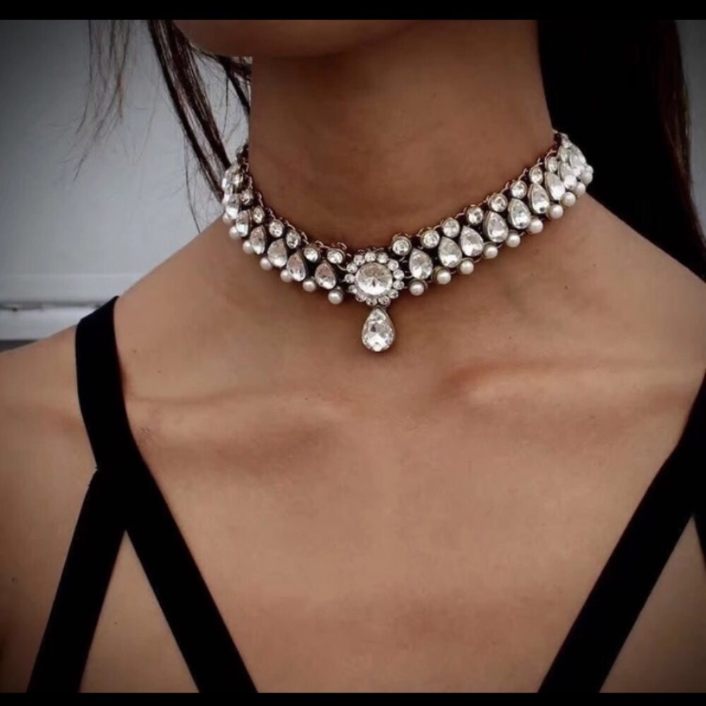 🌟Gorgeous Sparkling Rhinestones Faux Pearl Choker