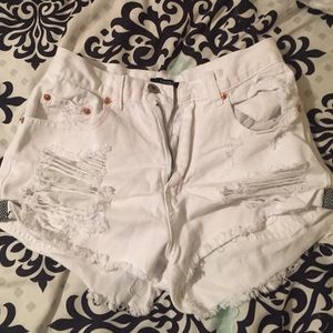 White high-waisted size S forever 21 jean shorts