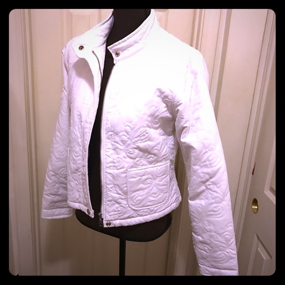 WET SEAL - Picture 1 of 4