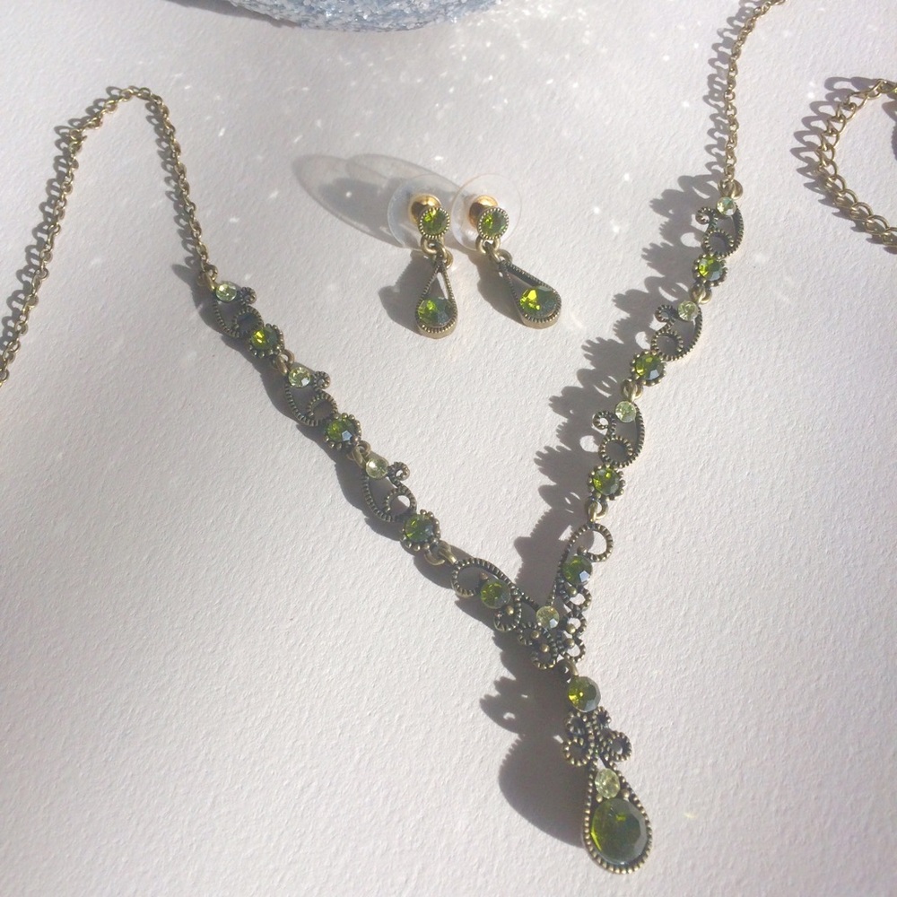 Necklace/Earring set