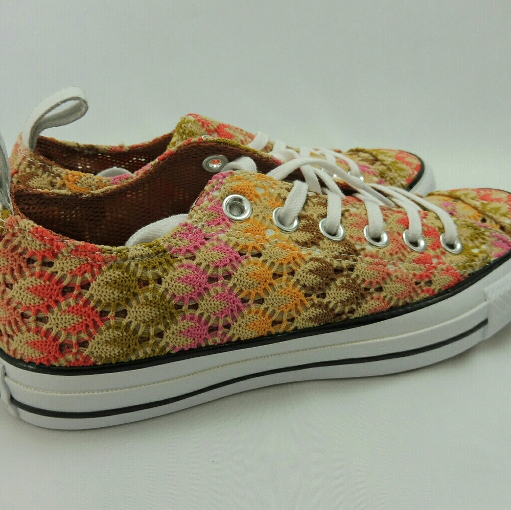 Converse, NWT, Women's Missoni Chuck Taylor - Picture 2 of 7