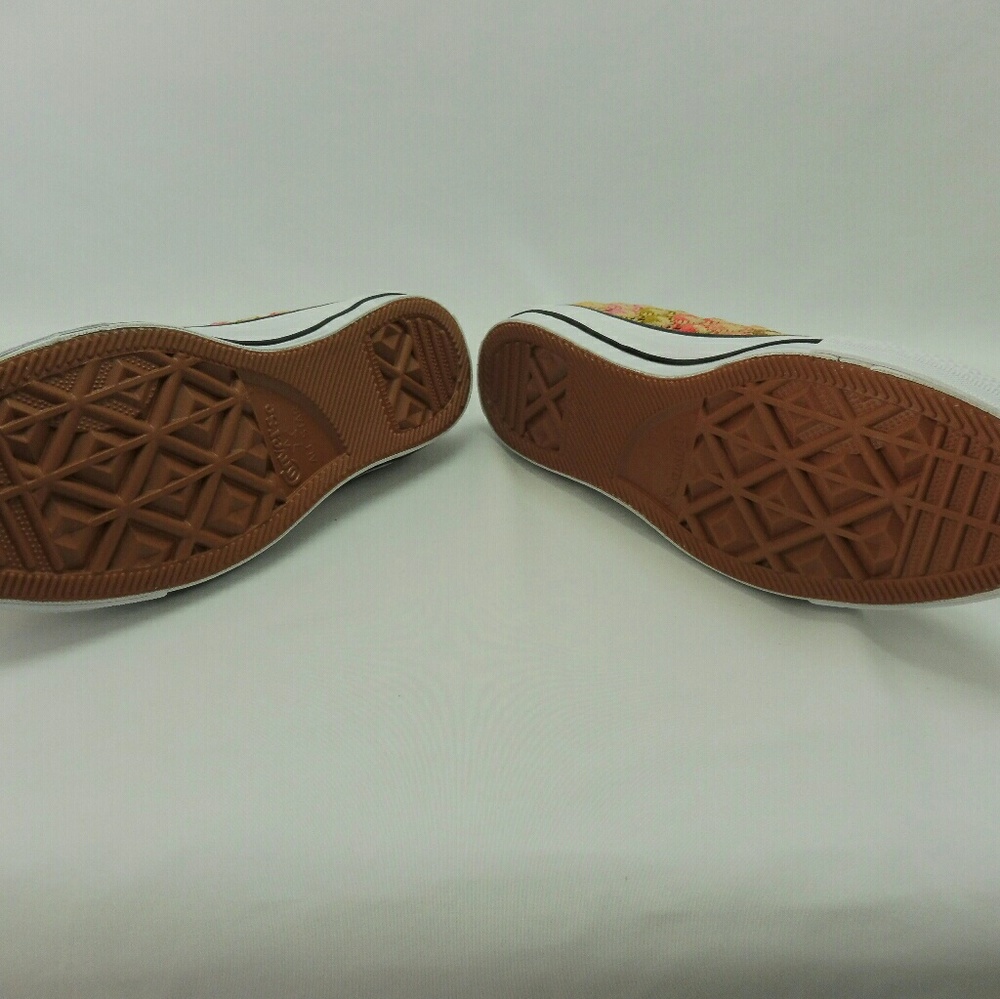 Converse, NWT, Women's Missoni Chuck Taylor - Picture 7 of 7