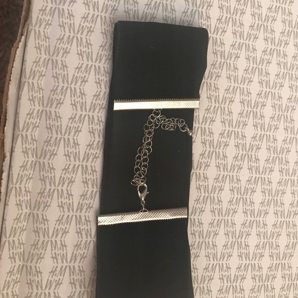 Chockers - Picture 3 of 5