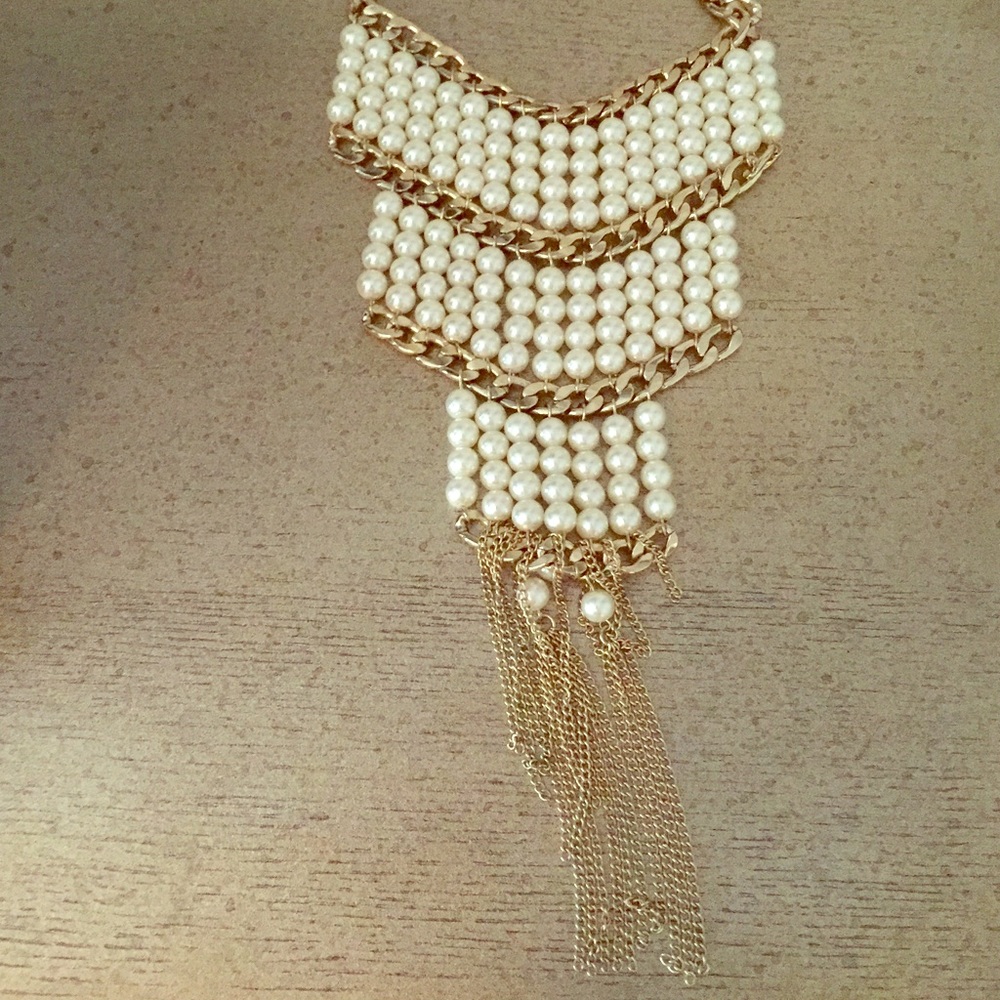 Pearl long statement necklace w gold tassels🌟