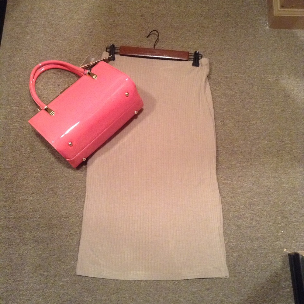 Pencil Knit Skirt-HOST PICK 🌟 - Picture 2 of 7