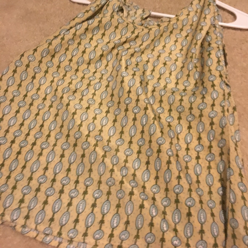 Cute vintage bunny shirt with bow back
