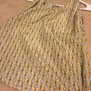 Cute vintage bunny shirt with bow back