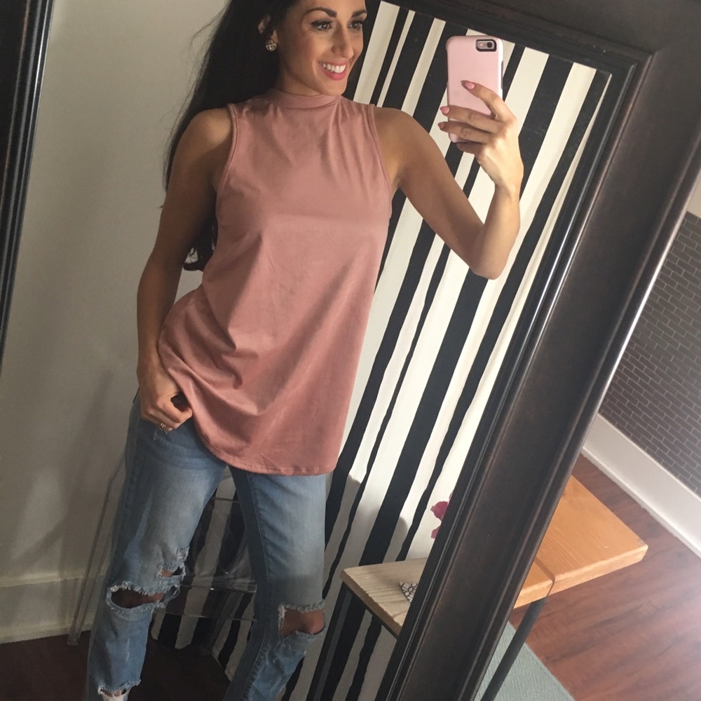 ✨SOLD OUT✨Lace up back, mock neck faux suede tee