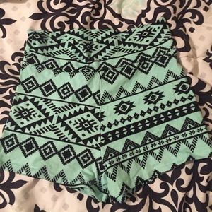 High waisted Aztec cotton shorts size S