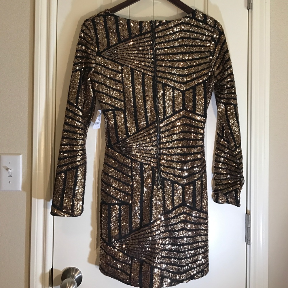 Gold sequin dress - Picture 3 of 6