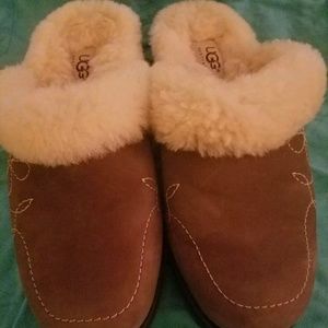 Reduced Price!! Ugg Australia Make me an offer