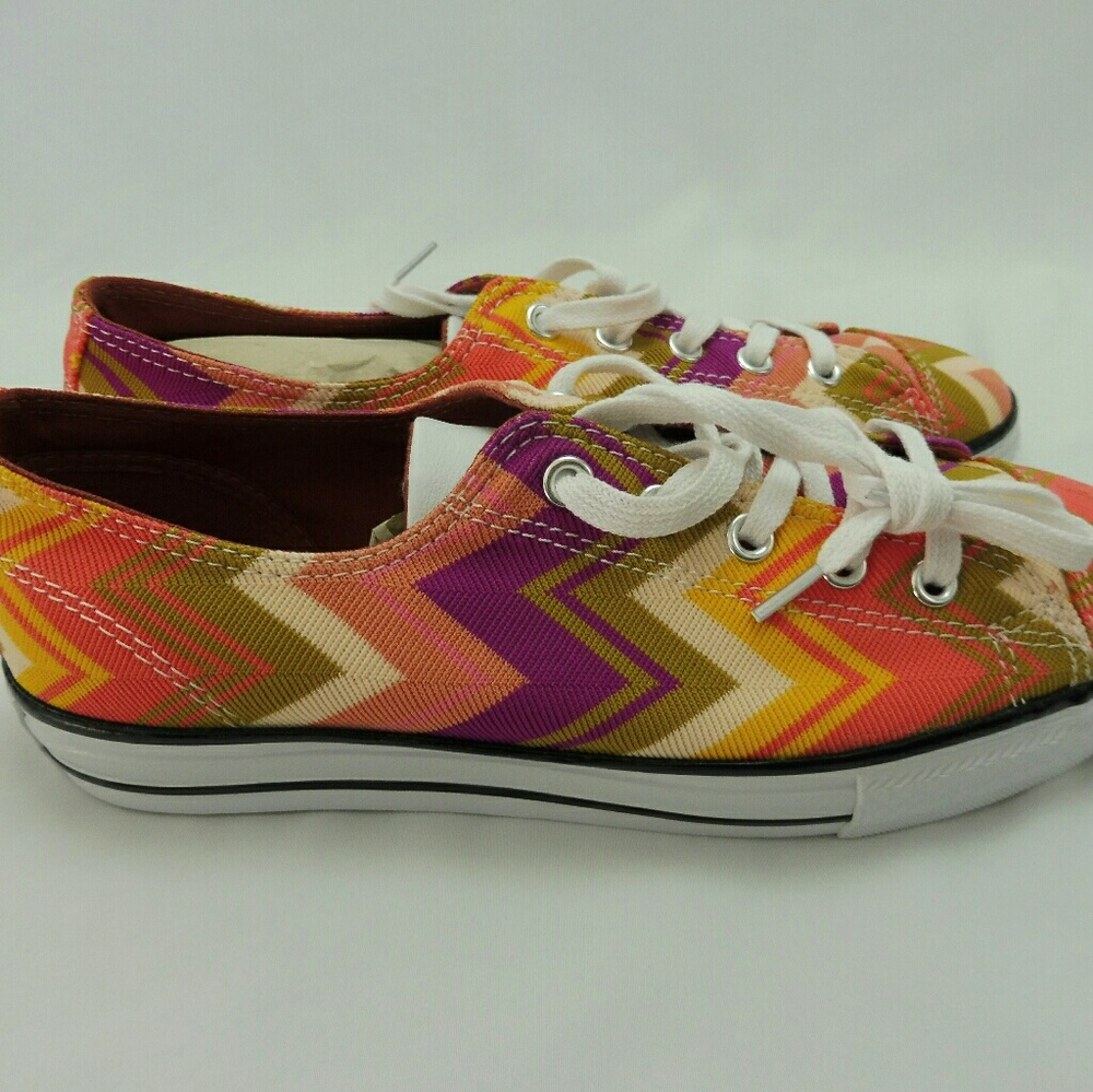 Converse, NWT, Women's Missoni Chuck Taylor - Picture 3 of 6