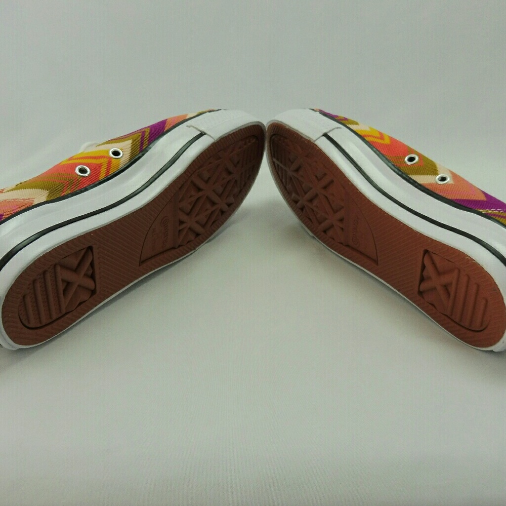 Converse, NWT, Women's Missoni Chuck Taylor - Picture 6 of 6
