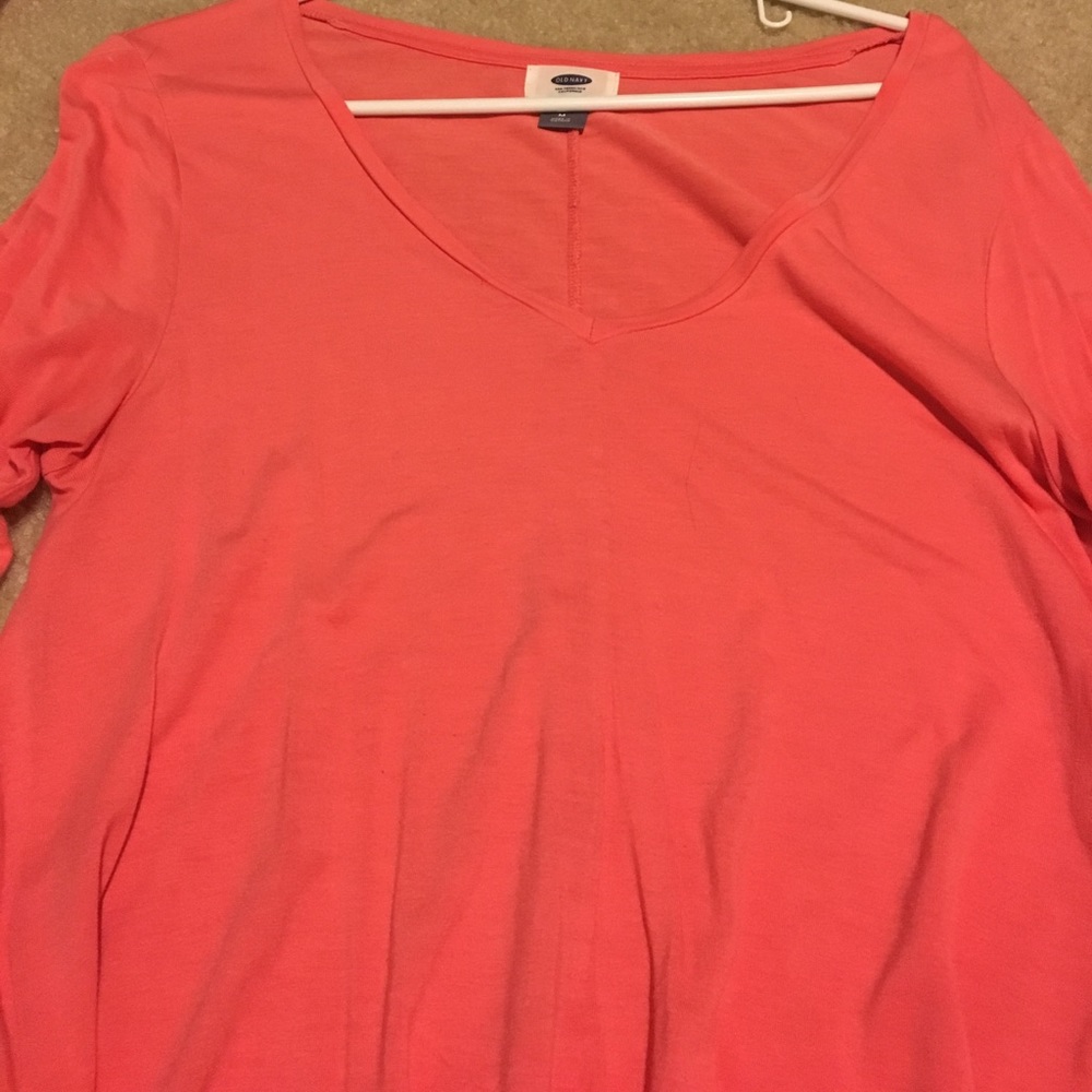 New old navy peach shirt