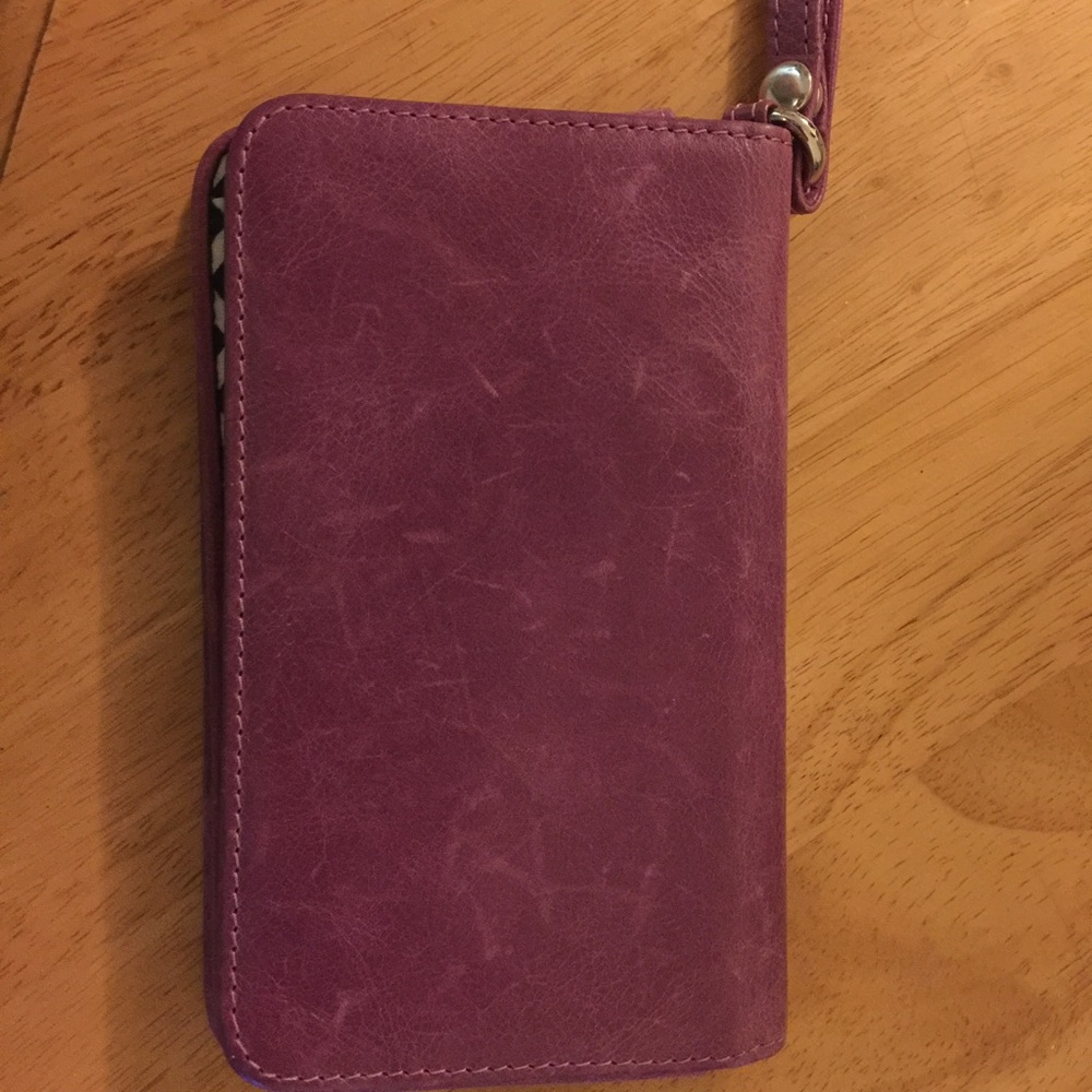 HOBO  International Wristlet 🎉 Price Drop🎉