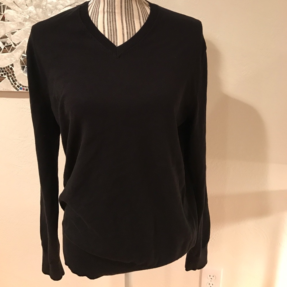 Men's black gap sweater