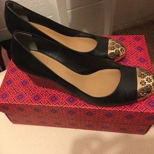 Tory Burch Cami Mid Wedge